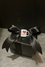 画像をギャラリービューアに読み込む, GIFT-WRAP IT! Gift Box with Crinkle Cut Paper Shred Filler
